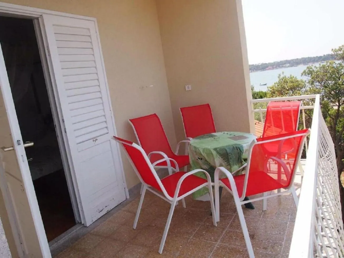 Apartment Andri Petrcane 0*,  Croatia